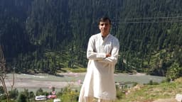 Ali Hassan's avatar